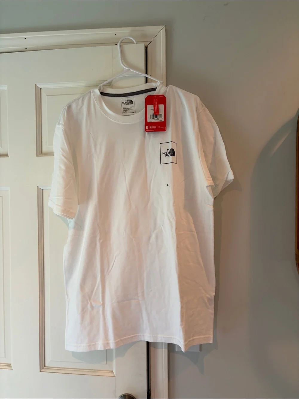 The North Face Men’s White Crew Neck Logo Tee